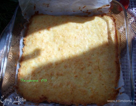 Выпекать в нагретой до 170 гр. духовке 20 минут. Дать ему остыть немного