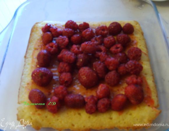 Уложить ягоды  