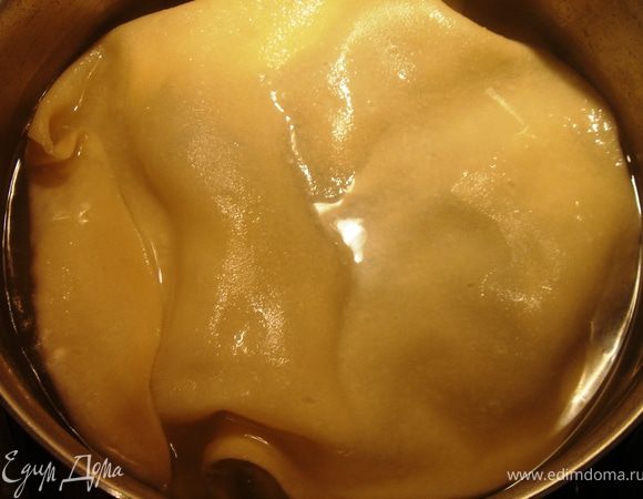 Сваренное тесто всплывёт.