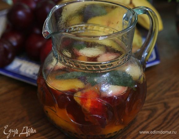 Подавать горячим или холодным.