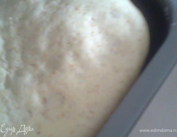 Когда печка запищит,посмотреть как поднялось тесто,посыпать тмином,сезамом...