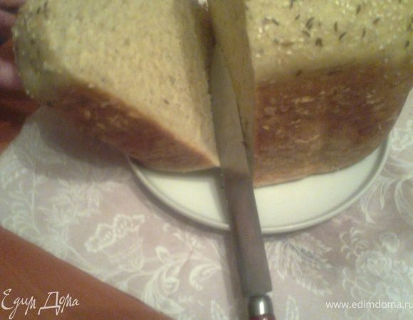 Режу самым острым ножом и тоже не сразу.