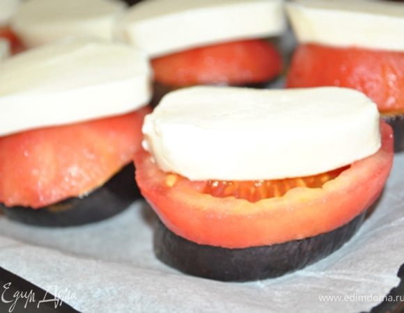 И по ломтику сыра