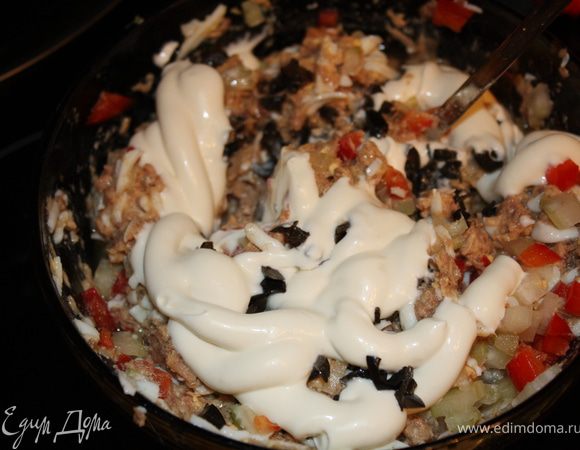 Заправляем майонезом,солим-ВСЁ)))Салат готов)