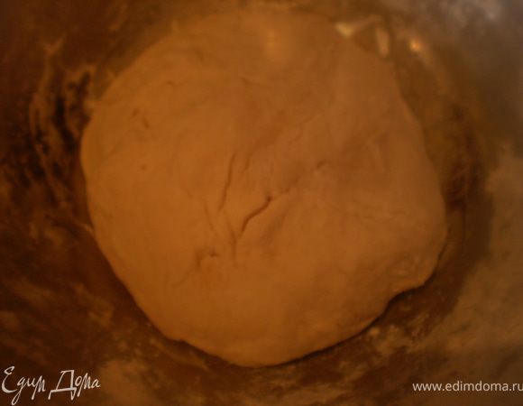 Вымесить тесто.