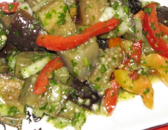 Перемешали и поставили в холодильник на сутки. Через сутки закуска готова. Это так вкусно с картошечкой !! 