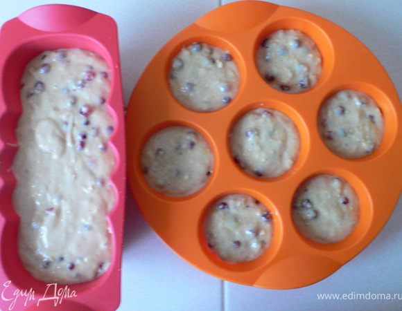 Выкладываем массу в формы. 