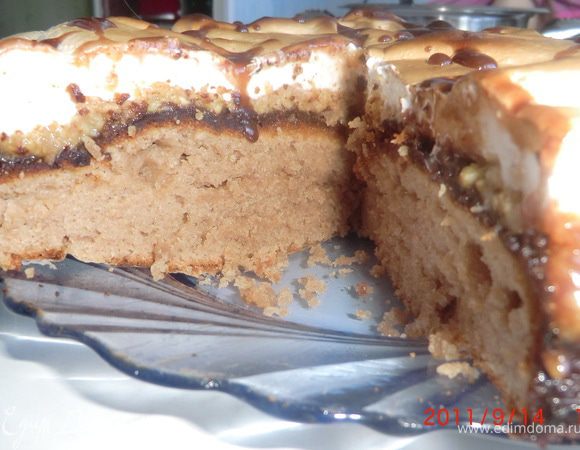 Готовый торт можно украсить глазурью по вашему вкусу.