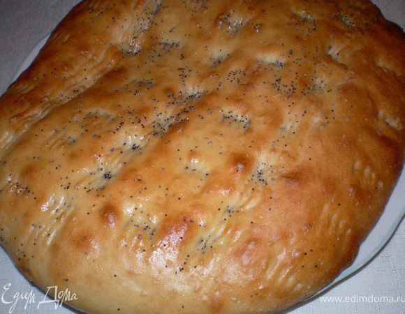 Выпекать до готовности- бледного румянца.Достать с печки, поверхность  промазать  рас.маслом,от чего и появится на корочке хлеба золотистый румянец.