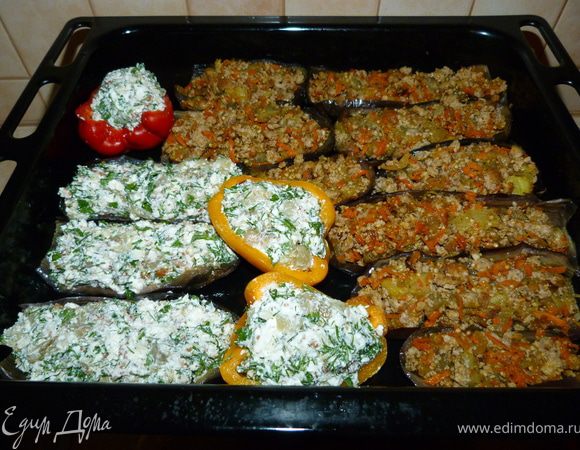 У меня осталась начинка и я решила нафаршировать ещё и перец.