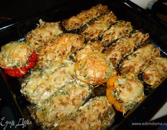 Запекаем при температуре 200 градусов 15-20 минут до золотистой корочки. Ориентируйтесь по своей духовке.