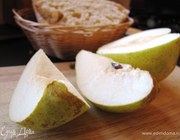 Грушу режем, чистим