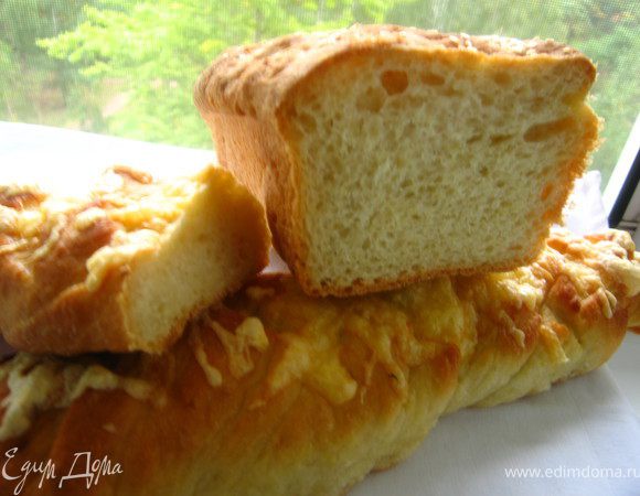 Духовку разогреть до 230гр. 10 минут выпекаем, затем температуру уменьшить до 180 гр. Фокачча и багет выпекаются 20-25 минут, а хлебушек 35-40 минут.После 20 минут выпечки хлеб прикрыть фольгой.