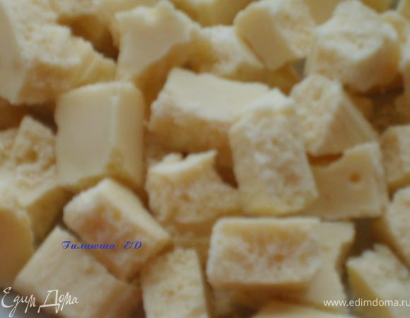 Еще вечером накануне отправила в морозильник плитку шоколада, предварительно ее разломав на кусочки