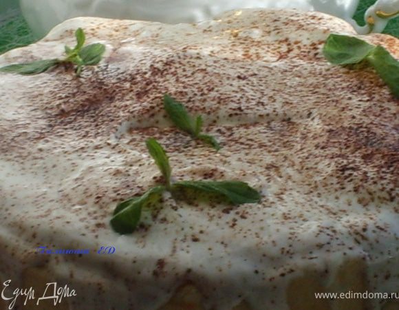 Выпекать при 180 гр, примерно 30-35 минут, а затем уменьшить температуру и до 170 гр. и выпекать еще 30 минут. Украсить по вашему желанию:)0 У меня были сливки и мята:) Приятного аппетита, Друзья Мои! Фото были сделаны почти при первых лучах Солнца:))