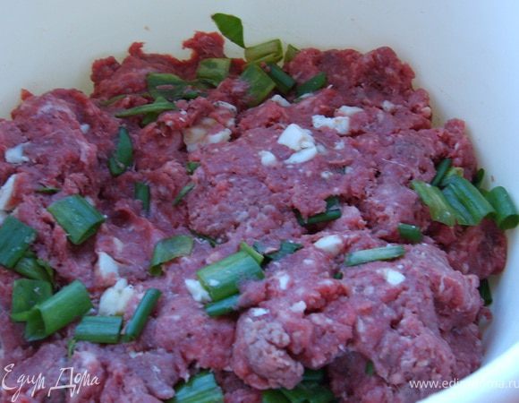 Все перемешать вместе с фаршем