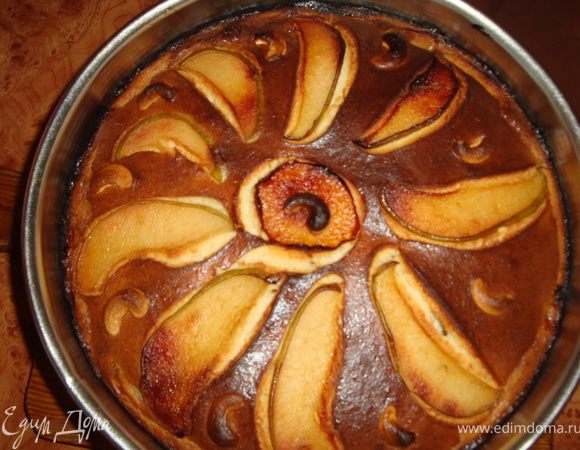 Отправляем в разогретую духовку (ориентируйтесь сами на сколько). В моей газовой духовке, разогретой до 180 градусов, пирог выпекался 45-50 минут. Вот такая красота вышла.