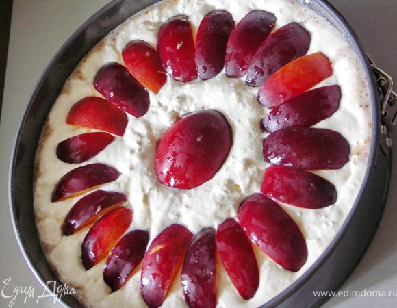 Повторяла пирог неоднократно:))Вот вариант с миндалём вместо кешью и нектаринами сверху,а не внутри.