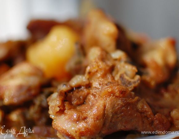 Мясо в собственном соку,получается очень нежным,вкусным и сочным.Приятного аппетита!
P/S В принципе таким способом можно готовить любой вид мяса.