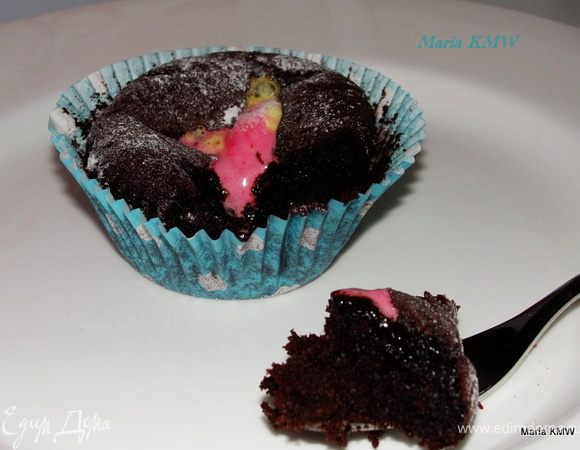 И присыпав сахарной пудрой угощаем гостей, любимых и родных, коллег.
Приятного кофе-или чаепития!