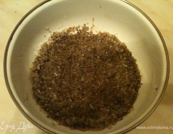 В соляную смесь добавить коньяк и водку, перемешать.