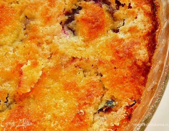 Поставить в предварительно разогретую до 180гр.духовку,на 40-45 минут.Достать и дождаться полного охлаждения пирога.