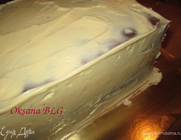 Покрыть торт.