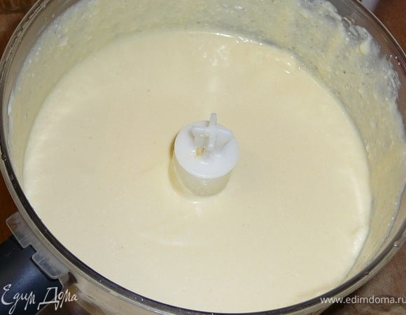 Взбить в блендере до однородной массы.
