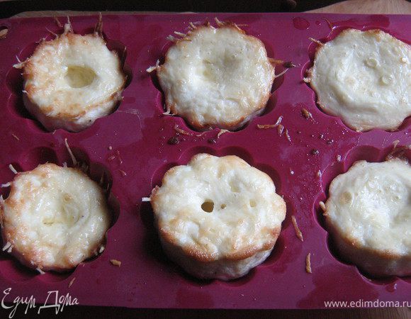 Готовые фритаты вынуть из духовки, немного остудить.