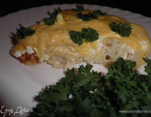 Выложить на блюдо ,можно посыпать зеленюь петрушки.  

