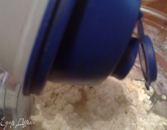 Взбить в шейкере 2белка и влить последними.