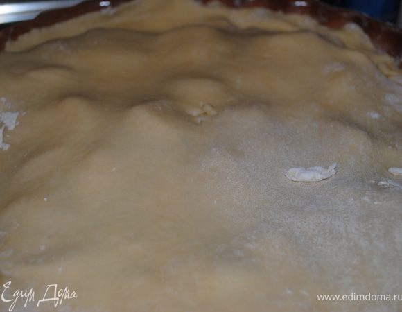 Самый верхний шар смазываем растопленым маслом, сделать посередине отверстие 