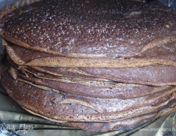 Испечь блины, их должно быть не менее 20, если их больше, получится красивее.