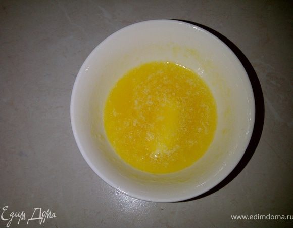 Приготовить тесто.
Растопить сливочное масло.