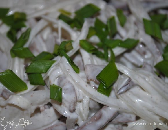 Все салат готов, только желательно дать ему настояться часов 5. Приятного аппетита!!!