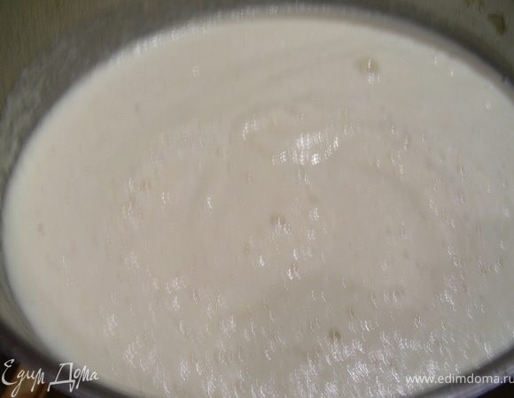 В блендере превращаем сельдерей в пюре.