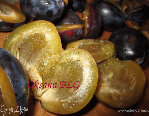 Фрукты вымить порезать кусочками.
