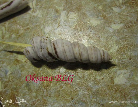 Накрутить жгутики на зубочистку. Оставить сохнуть.