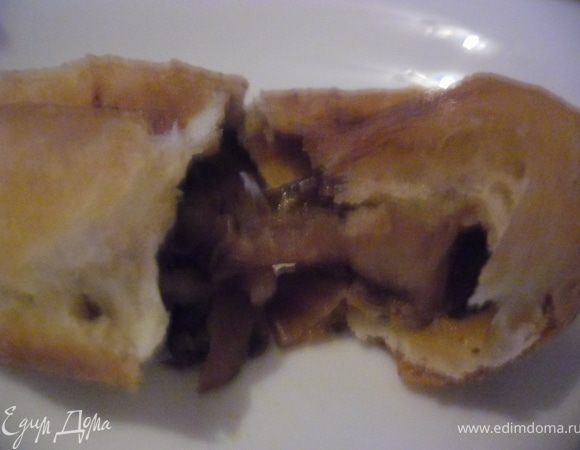 Приятного аппетита! Для постных жареных пирожков подойдет любая начинка. Моя любимая — с картошкой и капустой. 