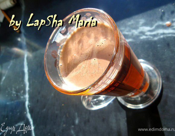 Снова поставить на огонь и довести до кипения. Ещё раз взбить и можно разливать по бокалам. Галюня, за тебя)  