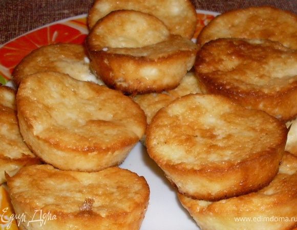 Выпекаем при температуре  180град. в течении  20-30мин ( в зависимости от духовки). Вы почувствуете когда они готовы.