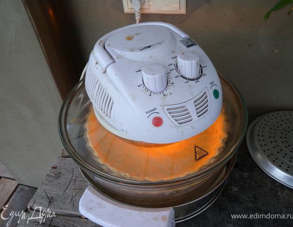 4. Отправляю в аэрогриль на 10-15 минут до "золота" при 230 С (можно и в обычной духовке. Просто летом предпочитала не "топить" в доме. А гриль стоял на балконе)