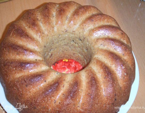 <font style="vertical-align: inherit;"><font style="vertical-align: inherit;">Достаньте кекс из духовки, дайте ему остыть и посыпьте сахарной пудрой.</font></font>