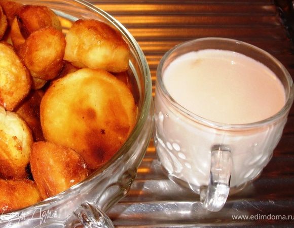 Закрыть кастрюльку крышкой и укутать в "шубу" на 3.5-4 часа квасится (или поставить на тёплую батарею). Затем поставить в холодильник на 1.5-2 часа. Готово! Приятного аппетита!