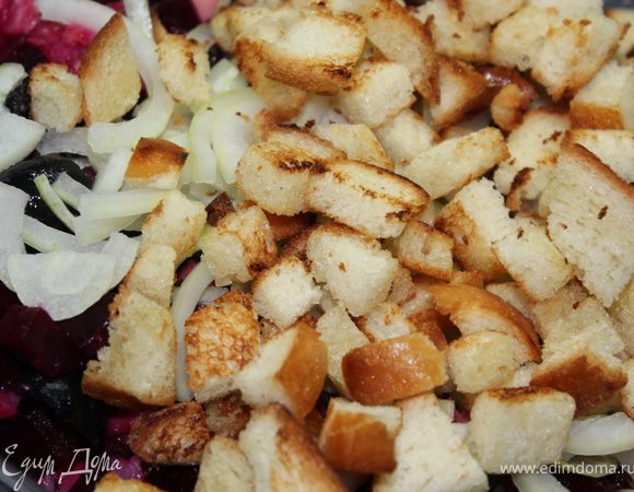 Все хорошенько перемешиваем. Солим и заправляем майонезом по вкусу.