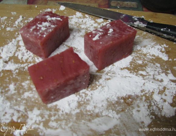 Нарезать кубиками и обвалять в пудре.
Еnjoy!