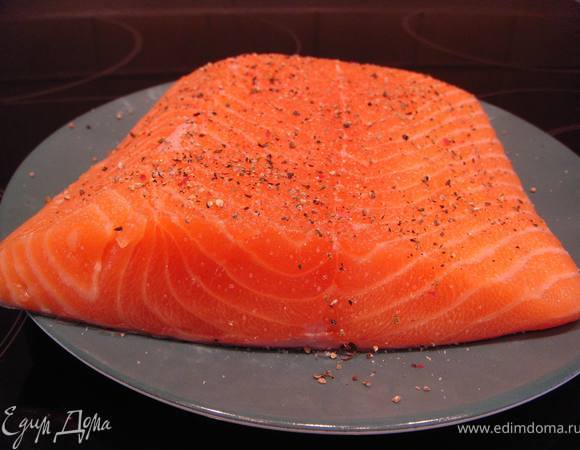 Филе семги помыть, обсушить.