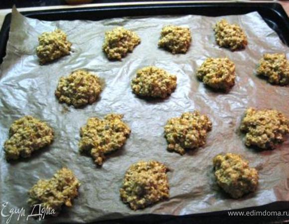 Выложить тесто ч.л. на расстоянии на пергамент, 180 гр 12-15 мин, до золотистости. Полностью остудить потом снять. Приятного аппетита! Это очень классное печенье.