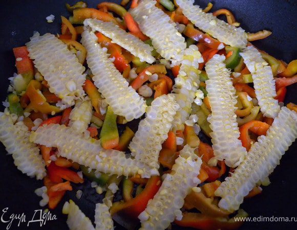 3. Настругать кукурузу ножом. 