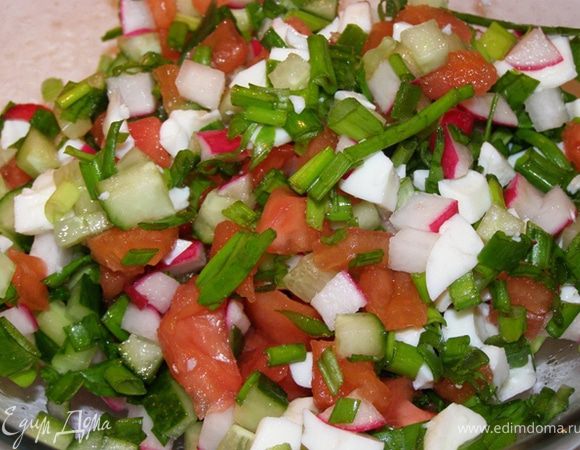 Смешиваем овощи с белком ,солим, перчим, 